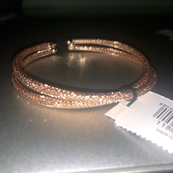 Express Rhinestone crisscross mesh cuff - Picture 6 of 13